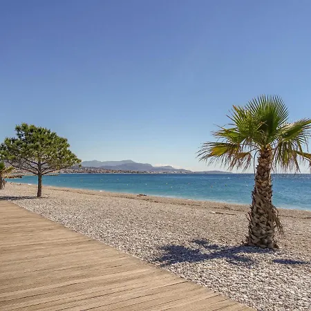 De La By Interhome * Villeneuve-Loubet